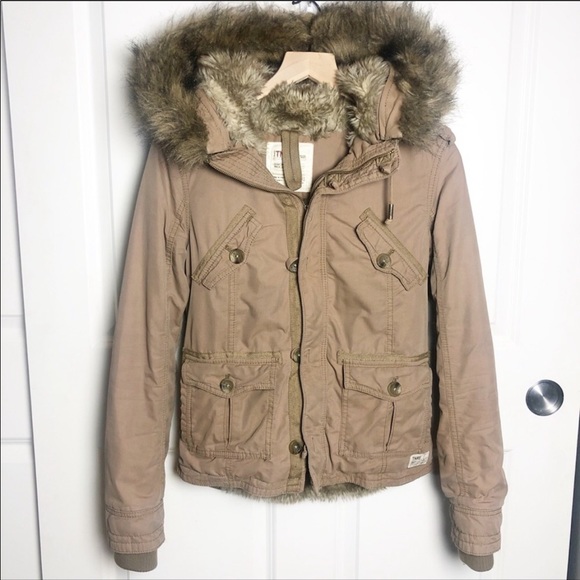 Aritzia Jackets & Blazers - Aritzia Faux Fur Militay Jacket TNA Hooded Jacket